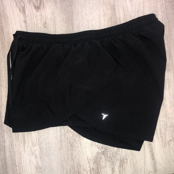 Old Navy Athletic Shorts - Picture 4 of 4